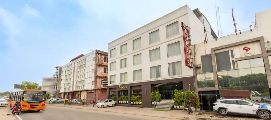 The Lohias Premium Hotel Escorts Banner